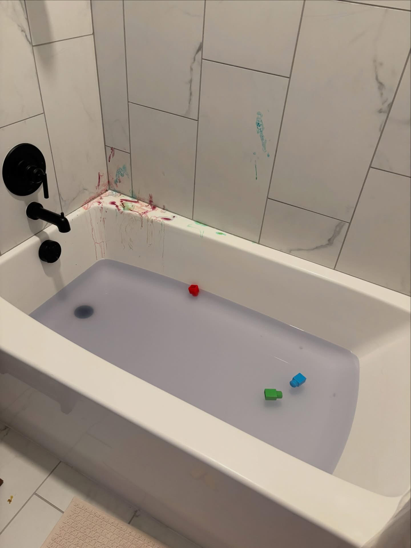 bathtub before cleaning
